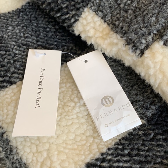 NWT- Bernardo Plaid Fleece Shirt Jacket. Size S - Picture 4 of 9